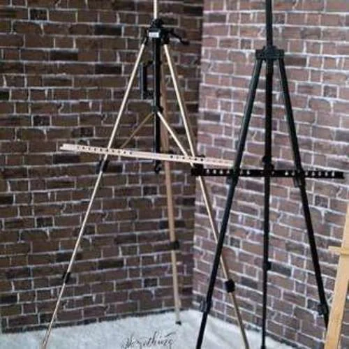(CYB) Tripod Easel - Black