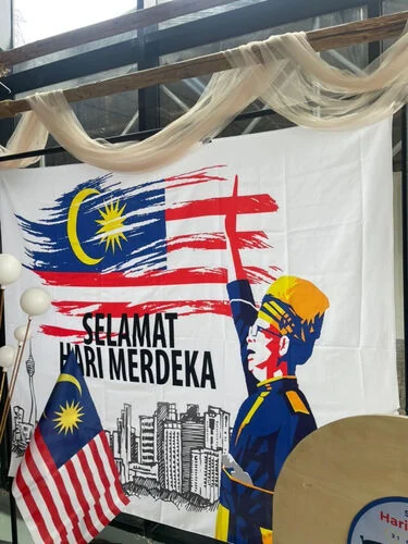 (SM) Merdeka Backdrop